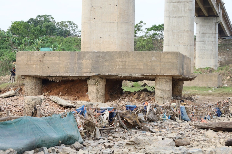 Cầu s&ocirc;ng L&ocirc; hơn 200 tỷ đồng ở Ph&uacute; Thọ xuống cấp nghi&ecirc;m trọng sau 10 năm sử dụng- Ảnh 2.