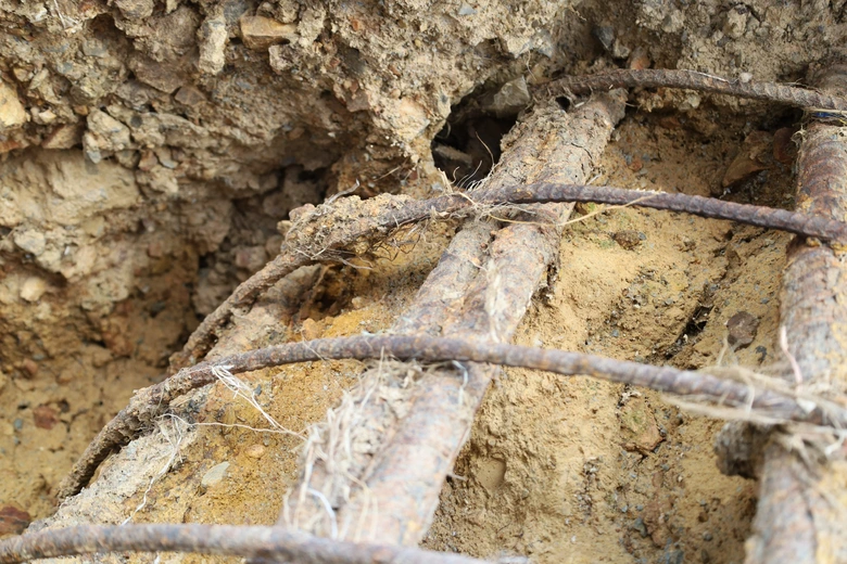 Cầu s&ocirc;ng L&ocirc; hơn 200 tỷ đồng ở Ph&uacute; Thọ xuống cấp nghi&ecirc;m trọng sau 10 năm sử dụng- Ảnh 7.