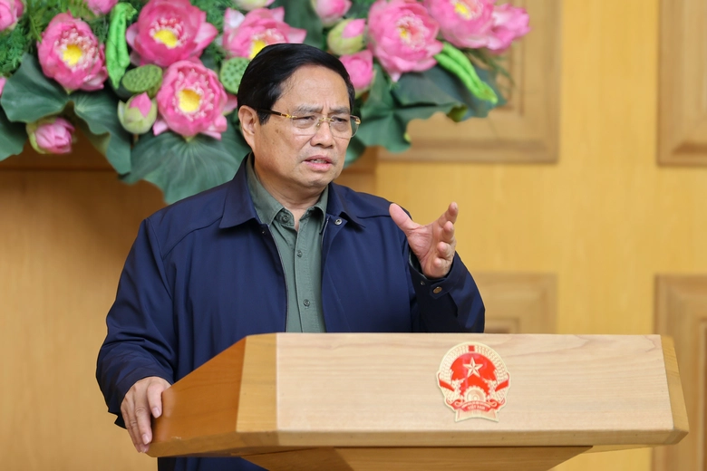 Thủ tướng chủ tr&igrave; họp khẩn về ứng ph&oacute;, khắc phục hậu quả mưa lũ tại miền Trung- Ảnh 1.