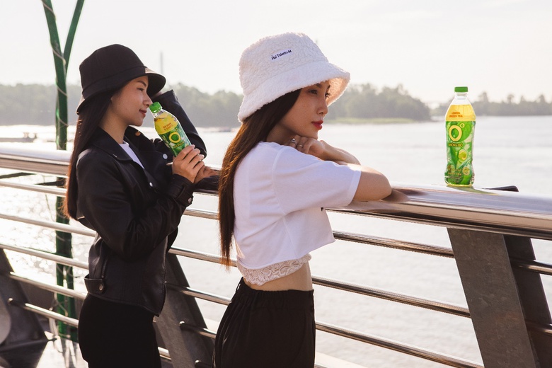 Chạm đ&aacute;y cảm x&uacute;c, bật lại burnout: Gen Z l&ecirc;n n&uacute;i, xuống biển giải nhiệt cuộc sống- Ảnh 3.