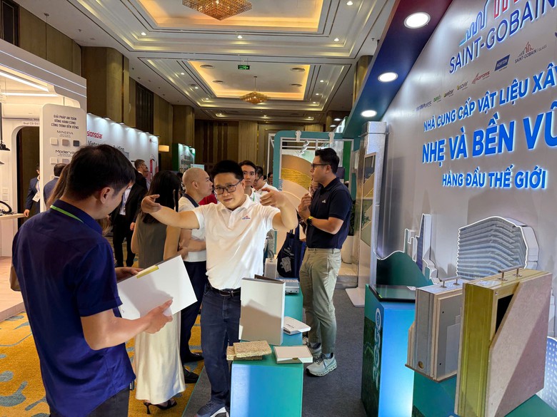 Th&uacute;c đẩy chuyển đổi xanh từ giải ph&aacute;p kiến tr&uacute;c đến đổi mới c&ocirc;ng nghệ- Ảnh 2.