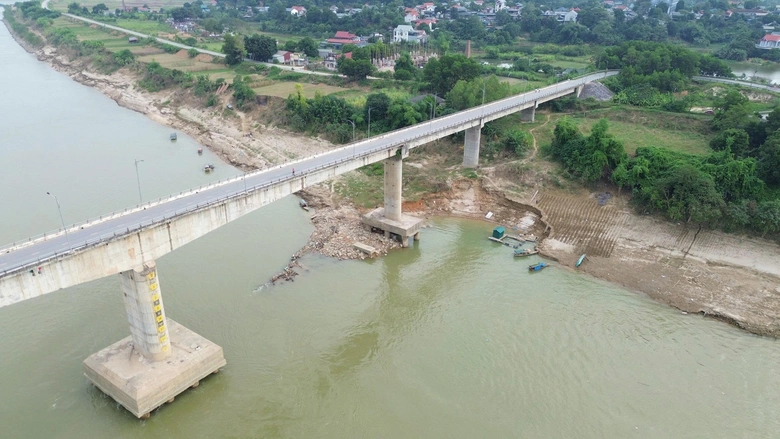 Cầu s&ocirc;ng L&ocirc; hơn 200 tỷ đồng ở Ph&uacute; Thọ xuống cấp nghi&ecirc;m trọng sau 10 năm sử dụng- Ảnh 10.