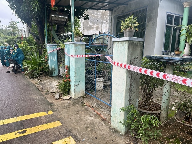 Gia Lai khẩn trương di dời hàng chục hộ dân khỏi vùng có nguy cơ sạt lở- Ảnh 2. Gia Lai khẩn trương di dời hàng chục hộ dân khỏi vùng có nguy cơ sạt lở- Ảnh 2.