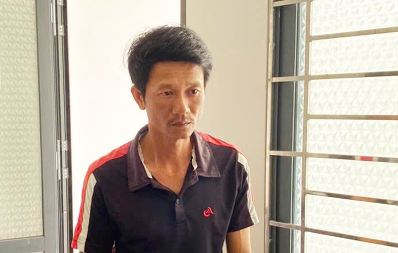 Khởi tố em vợ v&agrave; anh rể mang hung kh&iacute; đi đ&aacute;nh người ở An Giang- Ảnh 2.