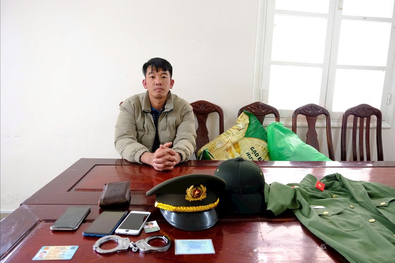Lâm Đồng: Bắt đối tượng giả danh công an- Ảnh 1. Lâm Đồng: Bắt đối tượng giả danh công an- Ảnh 1.