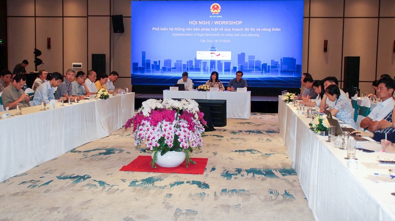 Bộ X&acirc;y dựng tổ chức Hội nghị phổ biến, hướng dẫn quy định ph&aacute;p luật về quy hoạch đ&ocirc; thị v&agrave; n&ocirc;ng th&ocirc;n tại Cần Thơ v&agrave;o th&aacute;ng 7/2025. (Ảnh: L&ecirc; An)