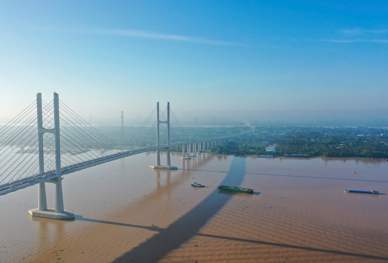 Ph&aacute;t triển hạ tầng giao th&ocirc;ng, đ&ocirc; thị sau hợp nhất l&agrave; cơ hội Vĩnh Long bứt ph&aacute;- Ảnh 3.