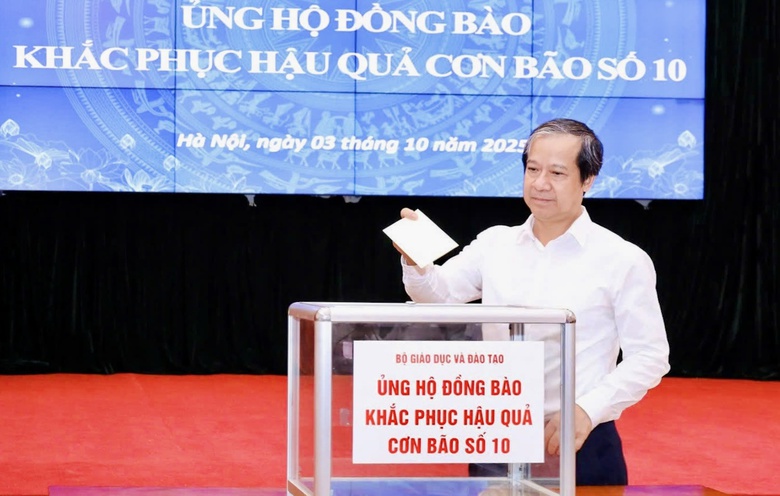Hơn 3,6 tỷ đồng từ ng&agrave;nh Gi&aacute;o dục gửi đến đồng b&agrave;o v&ugrave;ng b&atilde;o- Ảnh 1.