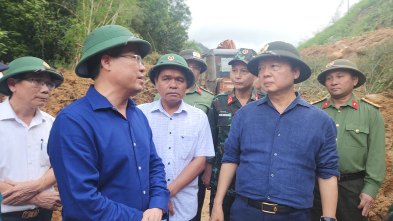 Hai Ph&oacute; Thủ tướng chỉ đạo khẩn trương khắc phục hậu quả mưa lũ tại Quảng Ng&atilde;i- Ảnh 6.