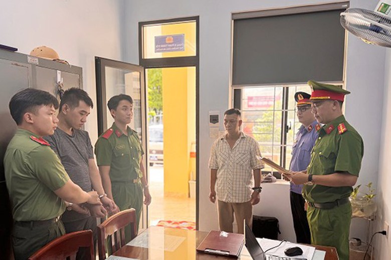 Gia Lai: Bắt giam kẻ ph&oacute;ng hoả giết người t&igrave;nh do ghen tu&ocirc;ng- Ảnh 1.