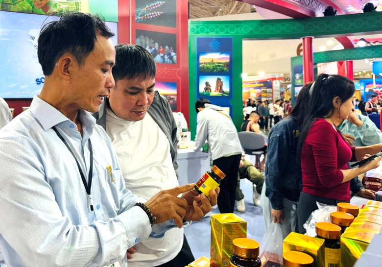 Sắc m&agrave;u OCOP 3 miền hội tụ tại Hội chợ M&ugrave;a Thu 2025- Ảnh 5.