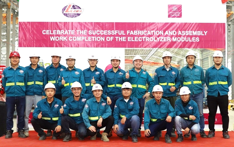 Đội ngũ c&aacute;n bộ, kỹ sư v&agrave; c&ocirc;ng nh&acirc;n LILAMA đ&atilde; c&oacute; hơn 1,25 triệu giờ l&agrave;m việc an to&agrave;n trong to&agrave;n bộ dự &aacute;n chế tạo, tổ hợp module điện ph&acirc;n cho sản xuất hydrogen xanh.