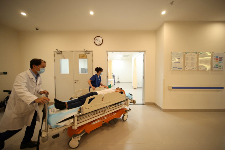 Vinmec khai trương ph&ograve;ng kh&aacute;m Đa khoa Quốc tế Vinmec Royal Island- Ảnh 2.