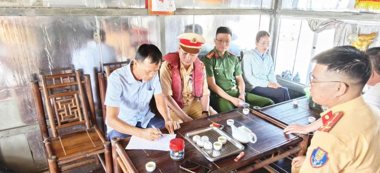 Chấn chỉnh t&igrave;nh trạng nu&ocirc;i trồng thủy sản g&acirc;y mất ATGT đường thủy tại Bắc Ninh- Ảnh 2.