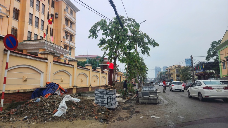 Nhiều c&ocirc;ng tr&igrave;nh đ&igrave;nh trệ sau chuyển giao ch&iacute;nh quyền 2 cấp, Nghệ An gỡ bằng c&aacute;ch n&agrave;o?- Ảnh 5.