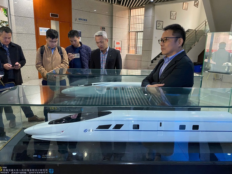 Vinaconex tiên phong đưa học viên ra nước ngoài học tập công nghệ đường sắt hiện đại- Ảnh 2. Vinaconex tiên phong đưa học viên ra nước ngoài học tập công nghệ đường sắt hiện đại- Ảnh 2.