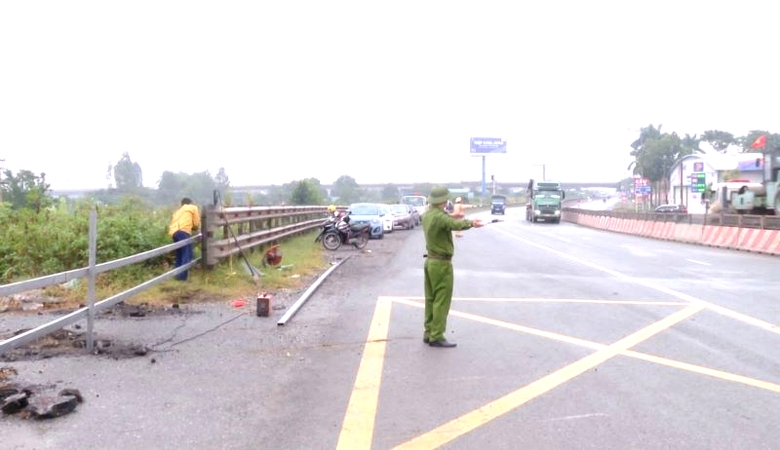 Ninh B&igrave;nh: Tăng cường phối hợp, bảo đảm an to&agrave;n giao th&ocirc;ng đường sắt trong t&igrave;nh h&igrave;nh mới- Ảnh 2.