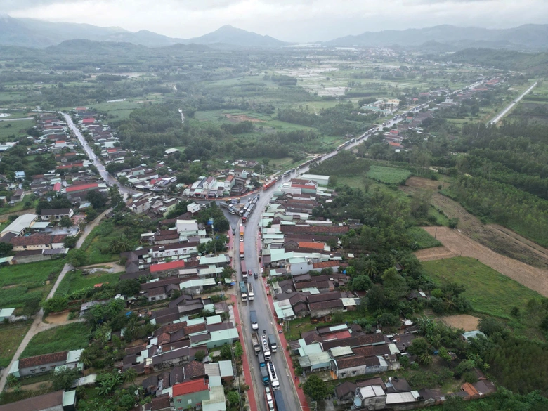 Gia Lai: Rốt r&aacute;o xử l&yacute; sạt trượt đ&egrave;o An Kh&ecirc; đảm bảo an to&agrave;n lưu th&ocirc;ng m&ugrave;a mưa lũ- Ảnh 8.