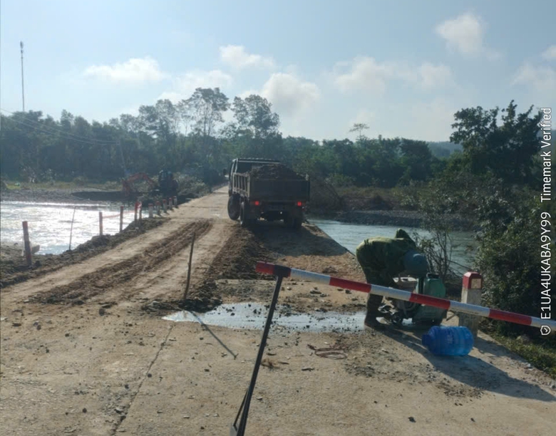 C&aacute;c tuyến quốc lộ qua H&agrave; Tĩnh đ&atilde; th&ocirc;ng xe sau sự cố sạt lở, ngập s&acirc;u do mưa lũ- Ảnh 1.