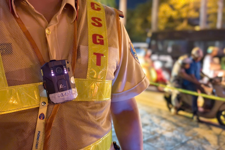 H&agrave; Nội: CSGT đ&oacute;n l&otilde;ng gần khu ăn nhậu cuối tuần, xử l&yacute; h&agrave;ng loạt "ma men" l&aacute;i xe- Ảnh 6.