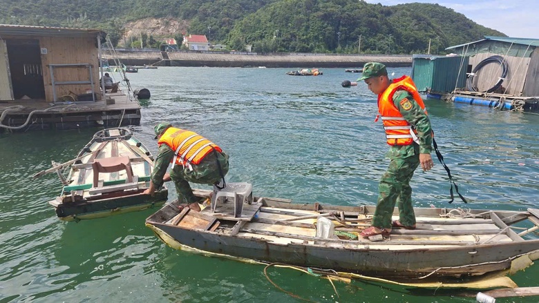 Ngành Xây dựng tổng lực ứng phó bão số 11, khẩn trương khắc phục hậu quả bão số 10- Ảnh 2. Ngành Xây dựng tổng lực ứng phó bão số 11, khẩn trương khắc phục hậu quả bão số 10- Ảnh 2.