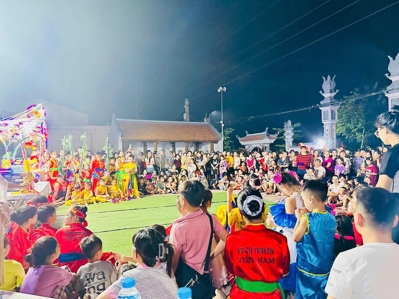 C&aacute;c x&atilde; v&ugrave;ng ven H&agrave; Nội lung linh trong đ&ecirc;m hội Trung thu- Ảnh 3.