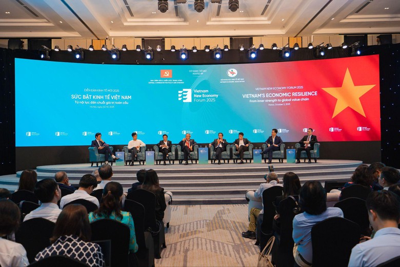 Long Ch&acirc;u được vinh danh &ldquo;Top 10 thương hiệu tăng trưởng ấn tượng&rdquo; 2025- Ảnh 1.