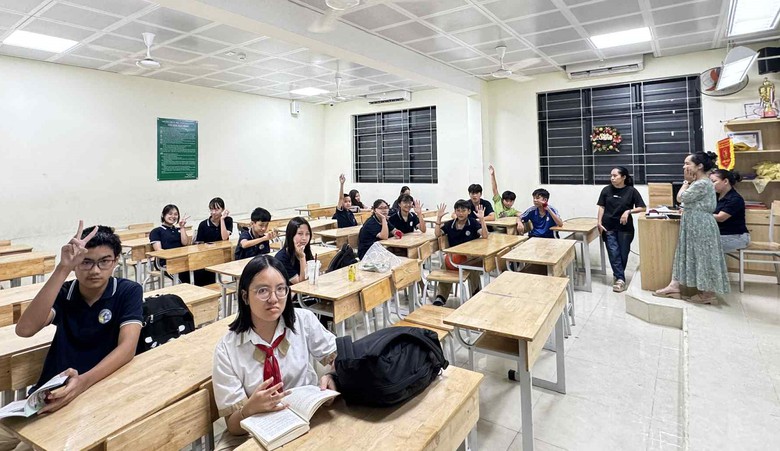 H&agrave; Nội: Sở bị động, trường l&uacute;ng t&uacute;ng, phụ huynh bức x&uacute;c - Ảnh 1.