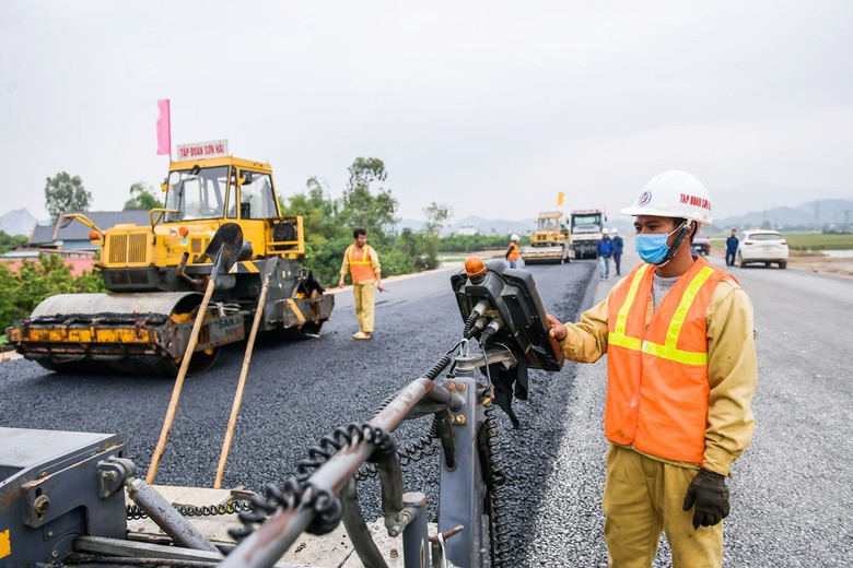 Khơi dậy sức mạnh đổi mới trong ng&agrave;nh X&acirc;y dựng: Thi đua để bứt ph&aacute; v&agrave; ph&aacute;t triển- Ảnh 1.