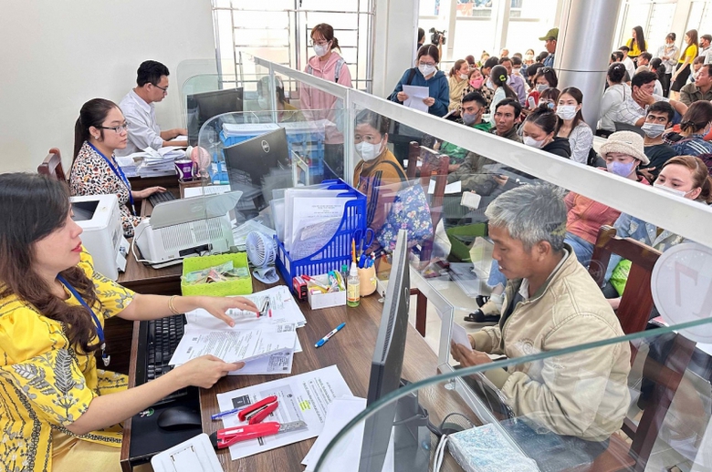 Cần Thơ triển khai 48 thủ tục hành chính không phụ thuộc địa giới hành chính- Ảnh 2. Cần Thơ triển khai 48 thủ tục hành chính không phụ thuộc địa giới hành chính- Ảnh 2.