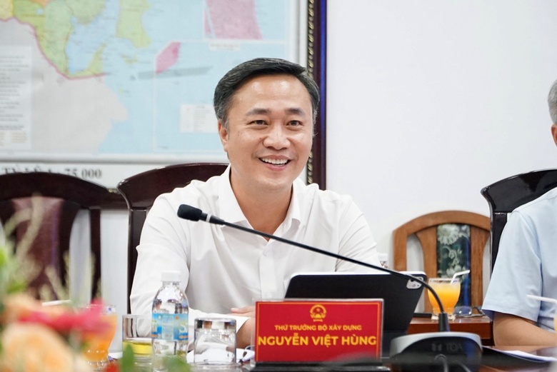 Deputy Minister Nguyen Viet Hung urges Khanh Hoa to speed up social housing projects- Ảnh 1.