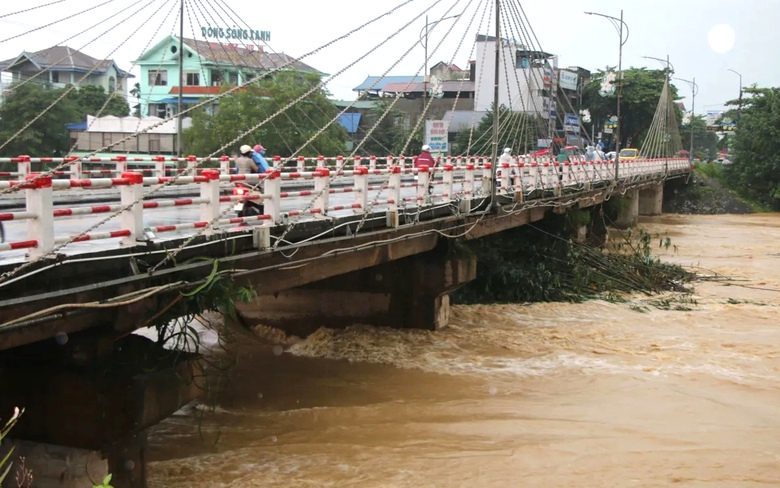 Thủ tướng y&ecirc;u cầu tập trung ph&ograve;ng, chống lũ, lụt, lũ ống, lũ qu&eacute;t, sạt lở đất ở Bắc Bộ- Ảnh 1.