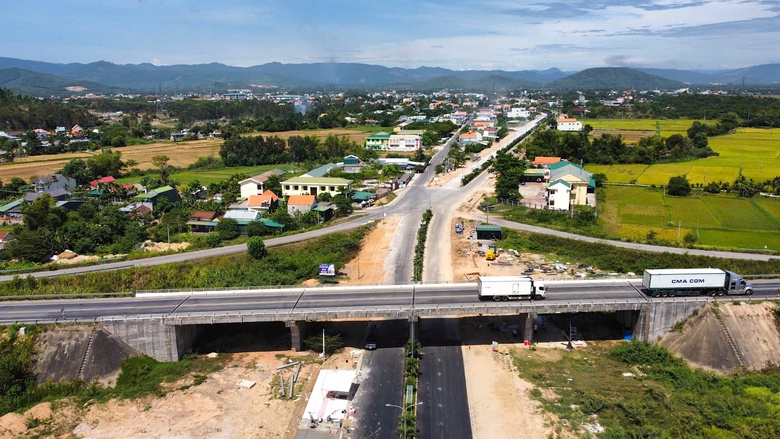 Gần 10km đường BOT trên quốc lộ 1A sắp hết hạn thu phí- Ảnh 2. Gần 10km đường BOT trên quốc lộ 1A sắp hết hạn thu phí- Ảnh 2.