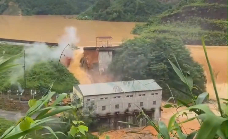 Vỡ đập thủy điện Bắc Kh&ecirc; 1, nước g&acirc;y ngập lụt chia cắt nhiều nơi tại Lạng Sơn- Ảnh 1.
