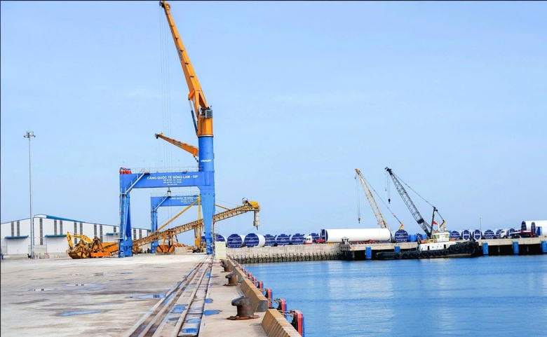 Nghệ An: Từng bước đột ph&aacute;, n&acirc;ng cấp hạ tầng cảng biển- Ảnh 2.