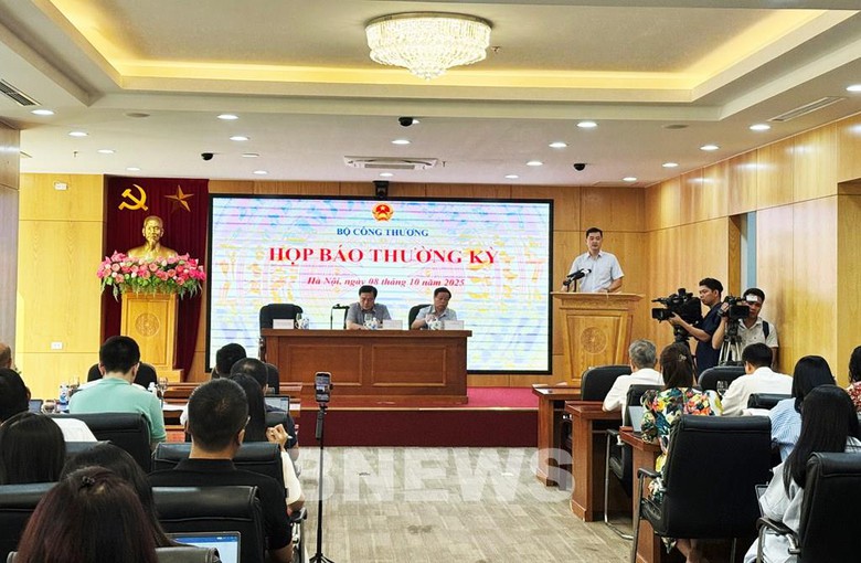 Ba trụ cột điện, xuất khẩu, thương mại điện tử th&uacute;c đẩy tăng trưởng bền vững cuối năm- Ảnh 1.