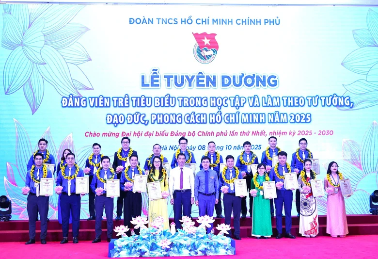 Tuy&ecirc;n dương 95 đảng vi&ecirc;n trẻ ti&ecirc;u biểu học tập v&agrave; l&agrave;m theo lời B&aacute;c năm 2025- Ảnh 1.