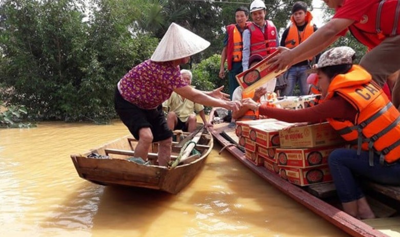 Gi&aacute;m s&aacute;t nguy cơ ngộ độc thực phẩm v&ugrave;ng lũ lụt- Ảnh 2.