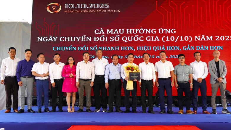 Chuyển đổi số - động lực ph&aacute;t triển của tỉnh C&agrave; Mau- Ảnh 2.