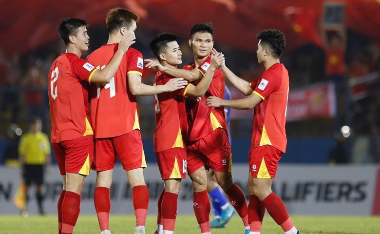 V&ograve;ng loại Asian Cup 2027: Hậu vệ đua nhau tỏa s&aacute;ng, tuyển Việt Nam thắng dễ Nepal- Ảnh 1.