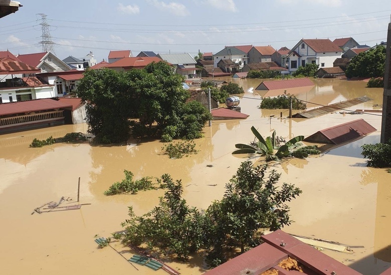 H&agrave; Nội: Thức xuy&ecirc;n đ&ecirc;m giữ đ&ecirc;, bảo vệ d&acirc;n khi lũ s&ocirc;ng Cầu bủa v&acirc;y- Ảnh 10.