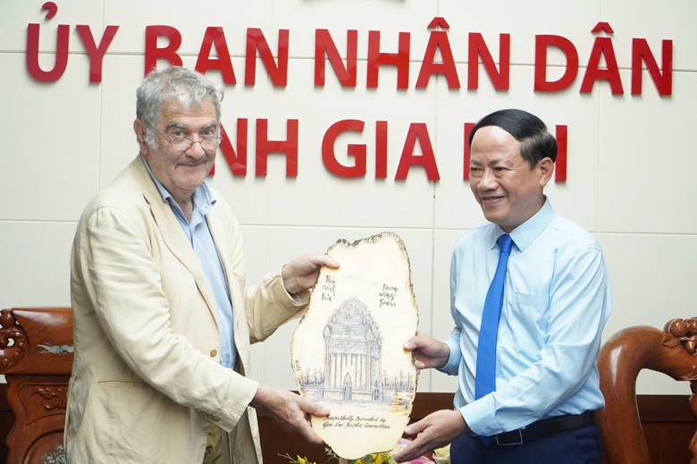 Chủ tịch tỉnh Gia Lai: Lấy khoa học c&ocirc;ng nghệ l&agrave; n&ograve;ng cốt để ph&aacute;t triển- Ảnh 3.