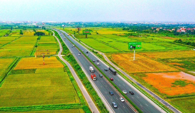 Luật Đường bộ mở hướng ph&aacute;t triển giao th&ocirc;ng th&ocirc;ng minh cao tốc- Ảnh 1.