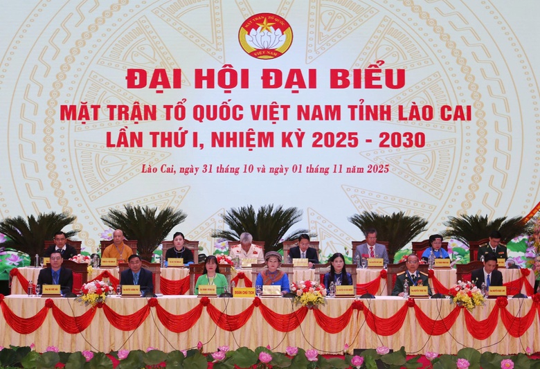 Lào Cai đã xây mới, sửa chữa hơn 3.400 nhà “Đại đoàn kết"- Ảnh 2. Lào Cai đã xây mới, sửa chữa hơn 3.400 nhà “Đại đoàn kết"- Ảnh 2.