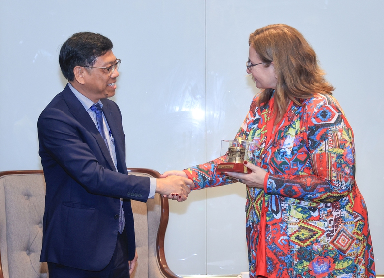 Thúc đẩy hợp tác Việt Nam - Hà Lan lĩnh vực hàng không, hàng hải- Ảnh 4. Thúc đẩy hợp tác Việt Nam - Hà Lan lĩnh vực hàng không, hàng hải- Ảnh 4.