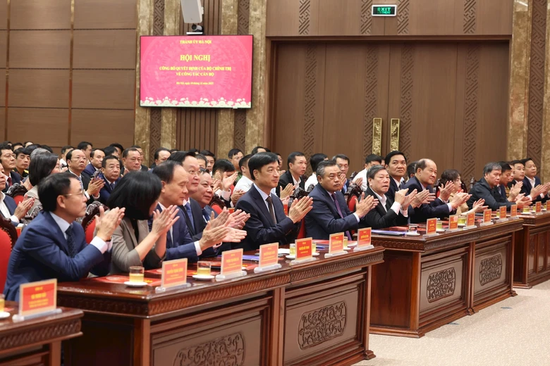 &Ocirc;ng Nguyễn Đức Trung l&agrave;m Ph&oacute; B&iacute; thư Th&agrave;nh ủy H&agrave; Nội- Ảnh 1.