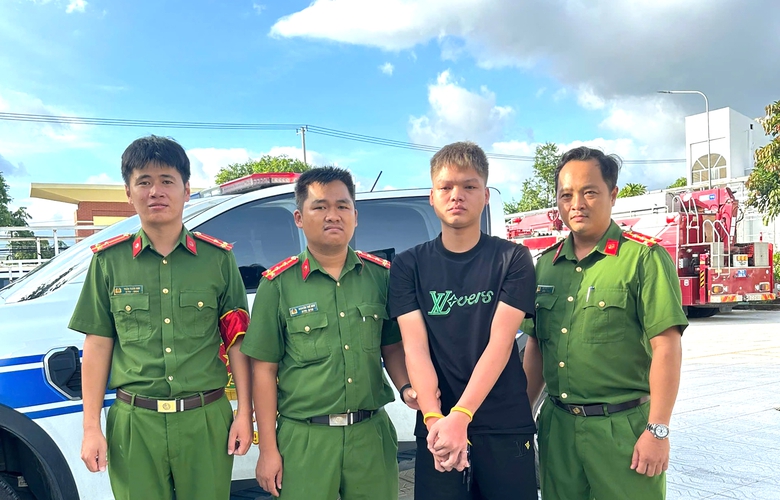 Kh&aacute;nh H&ograve;a: Bắt giữ đối tượng cướp tiệm v&agrave;ng tr&ecirc;n đường chạy trốn- Ảnh 1.