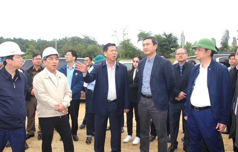 Khắc phục khó khăn, thông tuyến cao tốc tại Cao Bằng và Lạng Sơn đúng hẹn 19/12- Ảnh 3. Khắc phục khó khăn, thông tuyến cao tốc tại Cao Bằng và Lạng Sơn đúng hẹn 19/12- Ảnh 3.