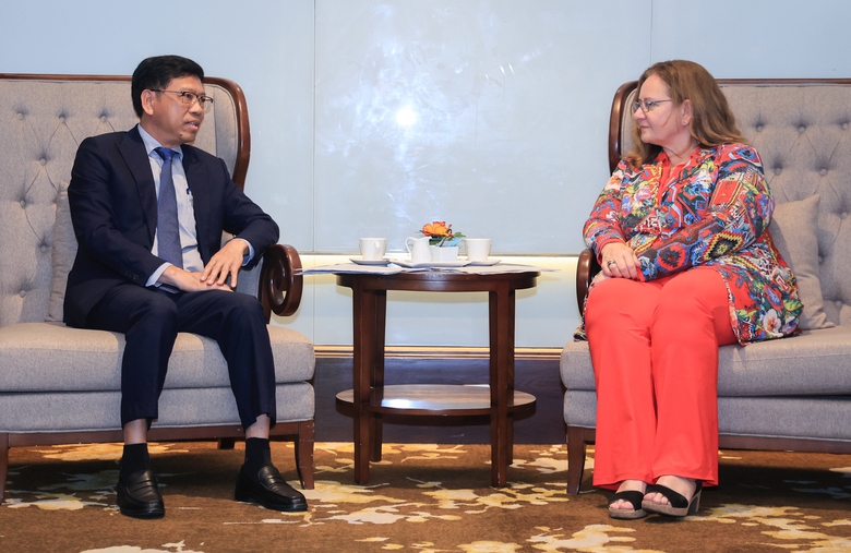 Thúc đẩy hợp tác Việt Nam - Hà Lan lĩnh vực hàng không, hàng hải- Ảnh 1. Thúc đẩy hợp tác Việt Nam - Hà Lan lĩnh vực hàng không, hàng hải- Ảnh 1.