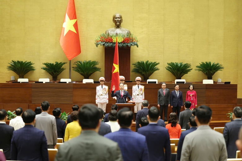 Ông Nguyễn Văn Quảng giữ chức Chánh án Tòa án nhân dân Tối cao- Ảnh 4. Ông Nguyễn Văn Quảng giữ chức Chánh án Tòa án nhân dân Tối cao- Ảnh 4.